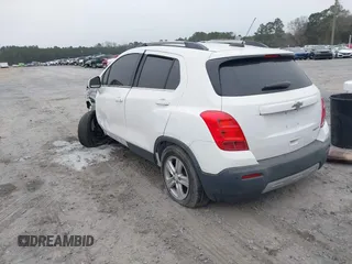 2015 Chevrolet Trax LT with VIN 3GNCJLSB4FL184372, listed as a IAAI auction lot 41553948 with 125,688 mi miles. Bid and sale history available at carsss.com. Image 3.