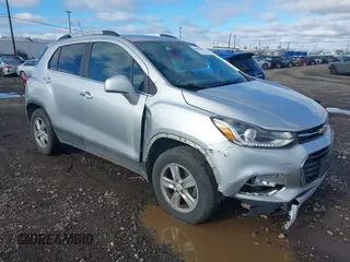 2019 Chevrolet Trax LT with VIN KL7CJPSB8KB830991, listed as a IAAI auction lot 40839908 with 89,981 mi miles. Bid and sale history available at carsss.com. Image 1.