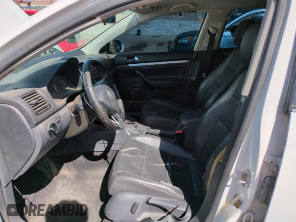 2009 Volkswagen Jetta SE с VIN 3VWRZ71K09M130230, выставлен на аукционе Copart как лот 54366605 с пробегом 143 655 миль миль и Списание • Salvage title. История ставок и продаж доступна на DreamBid. Изображение 7.