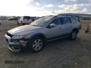 2010 Volvo XC70 3.0T with VIN YV4992BZ6A1083950, listed as a Copart auction lot 77791264 with 134,155 mi miles and Salvage Title. Bid and sale history available at DreamBid. Image 1.