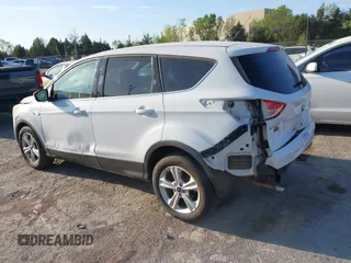 2016 Ford Escape SE with VIN 1FMCU0GX6GUB62475, listed as a IAAI auction lot 42006621 with 189,757 mi miles and . Bid and sale history available at carsss.com. Image 3.