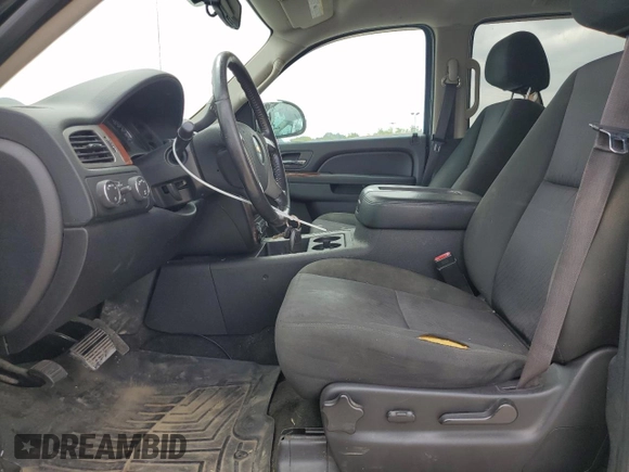 2013 Chevrolet Avalanche LS with VIN 3GNTKEE76DG215014, listed as a Copart auction lot 66491494 with 195,687 mi miles and Non Repairable. Bid and sale history available at carsss.com. Image 7.
