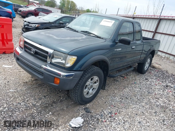1998 Toyota Tacoma with VIN 4TAWN72N8WZ008439, listed as a IAAI auction lot 42000059 with 197,960 mi miles and . Bid and sale history available at DreamBid. Image 2.