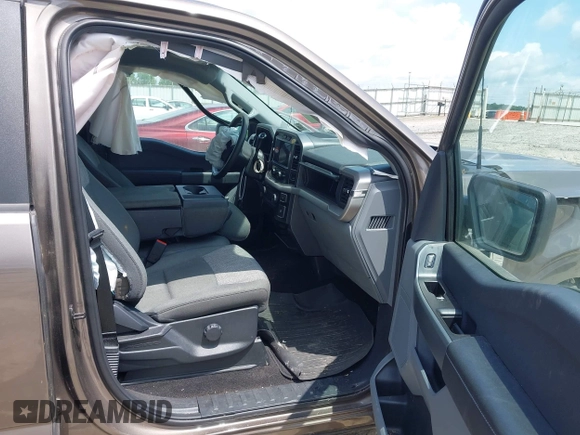 2022 Ford F-150 XL z VIN 1FTEW1EB9NFB50424, wystawiony jako IAAI lot #42553241 z przebiegiem 32 982 mil mil oraz . Historia ofert i sprzedaży dostępna na DreamBid. Obrazek 5.