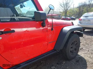 2013 Jeep Wrangler Sahara with VIN 1C4AJWBG8DL581783, listed as a IAAI auction lot 42126522 with 40,101 mi miles. Bid and sale history available at carsss.com. Image 20.
