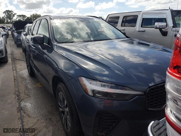 2024 Volvo XC60 Core Dark Theme with VIN YV4L12RK1R1716176, listed as a Copart auction lot 73929274 with 0 mi miles and Salvage Title. Bid and sale history available at carsss.com. Image 5.
