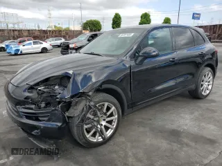 2014 Porsche Cayenne Turbo S E-Hybrid z VIN WP1AA2A28ELA00300, wystawiony jako Copart lot #56707485 z przebiegiem 125 118 mil mil oraz Szkoda całkowita • Salvage title. Historia ofert i sprzedaży dostępna na DreamBid. Obrazek 1.