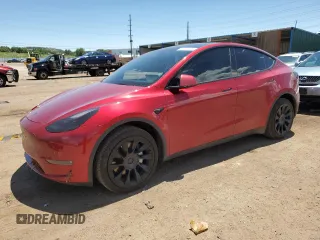 2024 Tesla Model Y Long Range z VIN 7SAYGDEE6RF156183, wystawiony jako Copart lot #61410155 z przebiegiem 27 112 mil mil oraz Szkoda całkowita • Salvage title. Historia ofert i sprzedaży dostępna na DreamBid. Obrazek 1.