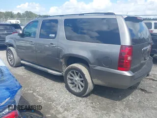 2007 Chevrolet Suburban LTZ with VIN 3GNFK16347G133031, listed as a IAAI auction lot 41955039 with 342,366 mi miles and . Bid and sale history available at DreamBid. Image 3.