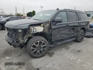 2021 Chevrolet Tahoe RST z VIN 1GNSKRKT8MR278068, wystawiony jako Copart lot #60917485 z przebiegiem 60 293 mil mil oraz Szkoda całkowita • Salvage title. Historia ofert i sprzedaży dostępna na DreamBid. Obrazek 1.