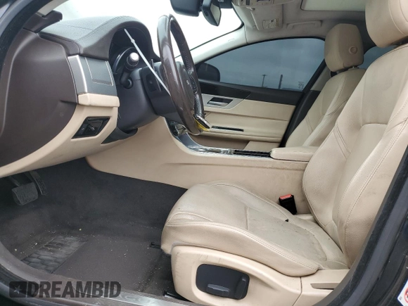 2017 Jaguar XF 20d Premium with VIN SAJBD4BN1HCY32312, listed as a Copart auction lot 53319825 with 101,569 mi miles and Clean Title. Bid and sale history available at carsss.com. Image 7.