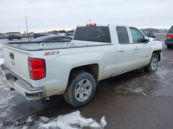 2017 Chevrolet Silverado 1500 LT with VIN 1GCVKREC4HZ400030, listed as a IAAI auction lot 41364385 with 112,110 mi miles. Bid and sale history available at carsss.com. Image 4.