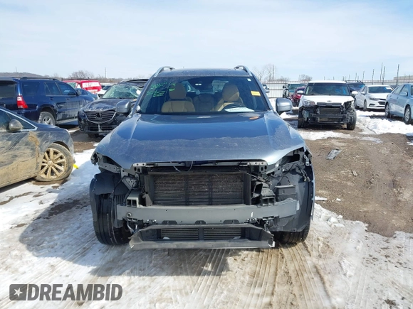 2018 Volvo XC90 Momentum with VIN YV4102CK9J1342777, listed as a IAAI auction lot 41618711 with 85,082 mi miles and . Bid and sale history available at DreamBid. Image 13.