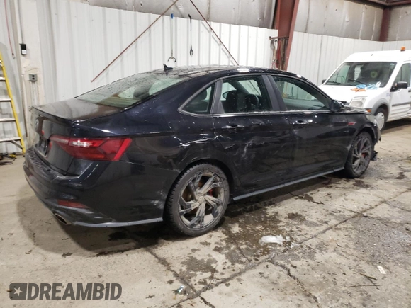 2023 Volkswagen Jetta GLI Autobahn z VIN 3VW2T7BU0PM003381, wystawiony jako Copart lot #43895675 z przebiegiem 55 053 mil mil oraz Szkody całkowita. Historia ofert i sprzedaży dostępna na DreamBid. Obrazek 3.