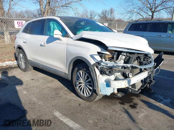 2017 Lincoln MKX Select with VIN 2LMPJ8KR5HBL34766, listed as a IAAI auction lot 41339942 with 157,186 mi miles. Bid and sale history available at carsss.com. Image 1.