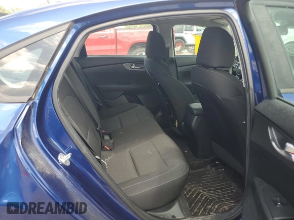 2019 Kia Forte LXS with VIN 3KPF24AD4KE107057, listed as a Copart auction lot 61858535 with 54,807 mi miles and Salvage title. Bid and sale history available at DreamBid. Image 10.