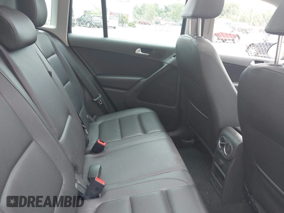 2017 Volkswagen Tiguan Wolfsburg Edition with VIN WVGSV7AX3HK037795, listed as a IAAI auction lot 42497812 with 86,211 mi miles and . Bid and sale history available at DreamBid. Image 8.