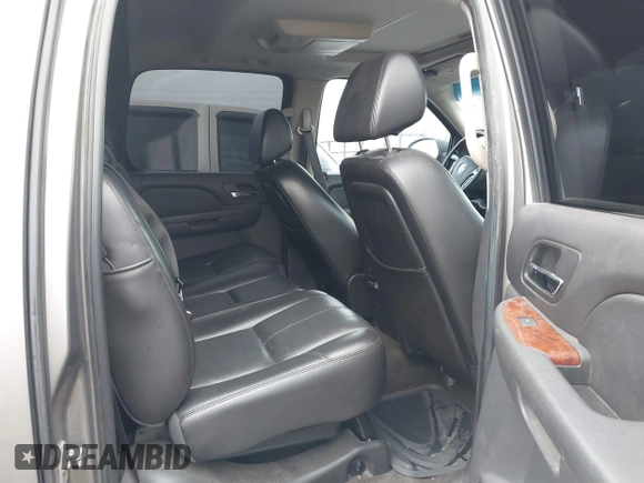 2007 Chevrolet Avalanche 1LT with VIN 3GNEC12057G202104, listed as a IAAI auction lot 41527646 with 236,496 mi miles and . Bid and sale history available at DreamBid. Image 8.