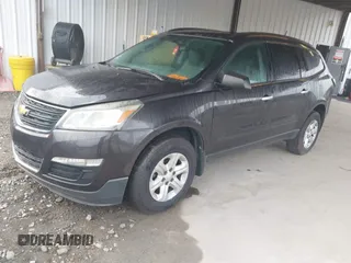 2016 Chevrolet Traverse LS z VIN 1GNKRFED8GJ288214, wystawiony jako IAAI lot #42305988 z przebiegiem 147 683 mil mil oraz . Historia ofert i sprzedaży dostępna na DreamBid. Obrazek 2.