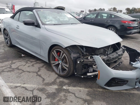 2024 BMW 4 Series 430i z VIN WBA23AT03RCP22962, wystawiony jako IAAI lot #41501751 z przebiegiem 26 632 mil mil oraz . Historia ofert i sprzedaży dostępna na DreamBid. Obrazek 1.