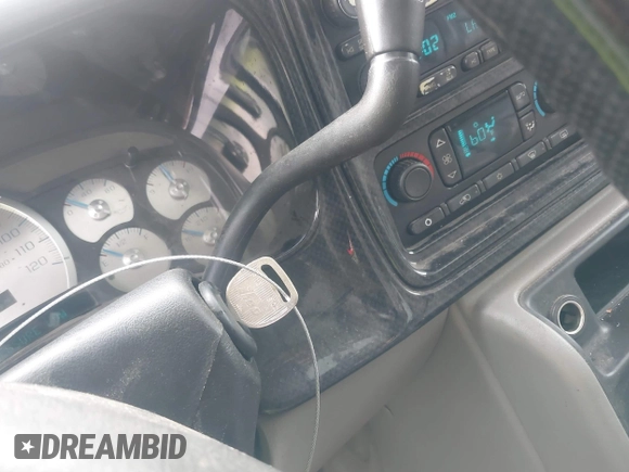 2005 Chevrolet Suburban LS with VIN 3GNEC16Z75G133051, listed as a IAAI auction lot 41415463 with 137,792 mi miles and . Bid and sale history available at DreamBid. Image 11.