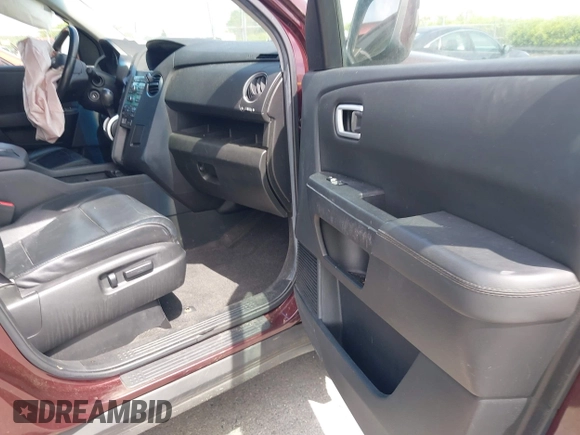 2011 Honda Pilot EX-L with VIN 5FNYF4H59BB090116, listed as a IAAI auction lot 42048811 with 158,857 mi miles and . Bid and sale history available at carsss.com. Image 5.