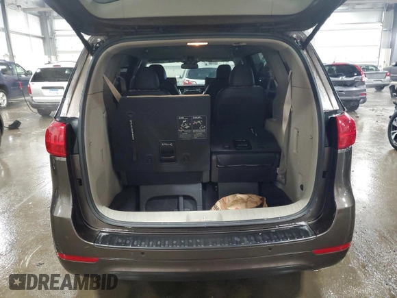 2016 Kia Sedona EX with VIN KNDMC5C13G6121851, listed as a Copart auction lot 46117965 with 165,553 mi miles and Salvage Title. Bid and sale history available at carsss.com. Image 6.