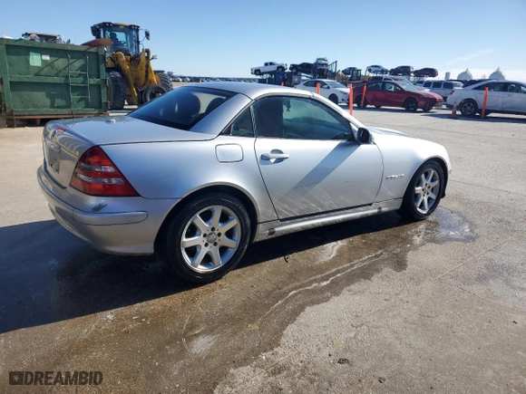 2001 Mercedes-Benz SLK-Class Kompressor with VIN WDBKK49F11F220665, listed as a Copart auction lot 88078025 with 67,564 mi miles and Salvage Title. Bid and sale history available at carsss.com. Image 3.
