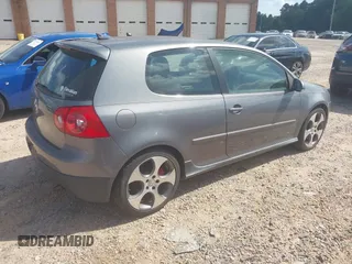 2009 Volkswagen GTI z VIN WVWEV71K99W014585, wystawiony jako IAAI lot #42550037 z przebiegiem 107 151 mil mil oraz . Historia ofert i sprzedaży dostępna na DreamBid. Obrazek 4.