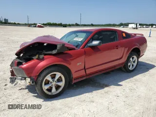 2008 Ford Mustang GT Deluxe with VIN 1ZVHT82H285150604, listed as a Copart auction lot 56236525 with 132,142 mi miles and Salvage title. Bid and sale history available at DreamBid. Image 1.