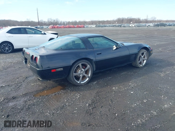 1992 Chevrolet Corvette z VIN 1G1YY23P4N5115915, wystawiony jako IAAI lot #41460625 z przebiegiem Nie podano mil oraz . Historia ofert i sprzedaży dostępna na DreamBid. Obrazek 4.