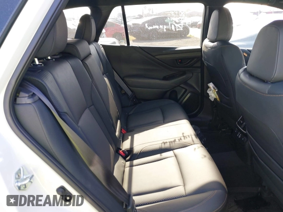 2024 Subaru Outback Wilderness z VIN 4S4BTGUD2R3164461, wystawiony jako IAAI lot #42292989 z przebiegiem 7 068 mil mil oraz . Historia ofert i sprzedaży dostępna na DreamBid. Obrazek 8.