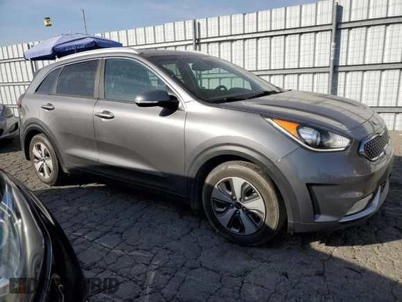 2018 Kia Niro Touring with VIN KNDCE3LC5J5132391, listed as a Copart auction lot 86009974 with 175,641 mi miles and Clean Title. Bid and sale history available at carsss.com. Image 4.