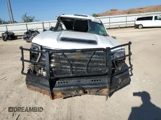 2024 Chevrolet Silverado 3500HD LTZ with VIN 2GC4YUEY4R1162778, listed as a Copart auction lot 72649414 with 0 mi miles and Non Repairable. Bid and sale history available at carsss.com. Image 5.