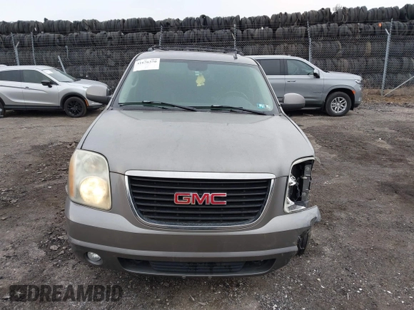 2007 GMC Yukon XL SLT with VIN 1GKFK16367J222143, listed as a IAAI auction lot 41676370 with 211,565 mi miles. Bid and sale history available at carsss.com. Image 13.