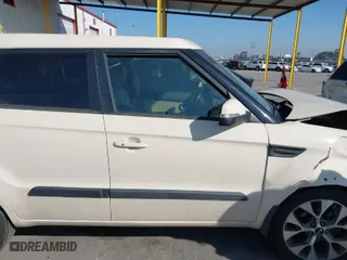 2013 Kia Soul + with VIN KNDJT2A6XD7760122, listed as a IAAI auction lot 41652106 with 116,237 mi miles. Bid and sale history available at carsss.com. Image 13.