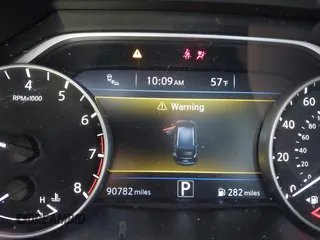 2018 Nissan Murano S z VIN 5N1AZ2MG5JN105131, wystawiony jako IAAI lot #41838201 z przebiegiem 90 782 mil mil oraz . Historia ofert i sprzedaży dostępna na DreamBid. Obrazek 7.