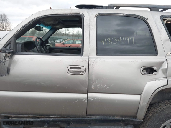 2001 Chevrolet Tahoe LS with VIN 1GNEK13T91R224397, listed as a IAAI auction lot 41834197 with 189,000 mi miles. Bid and sale history available at carsss.com. Image 13.
