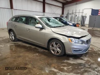 2015 Volvo V60 T5 Drive-E Premier with VIN YV140MEK7F1261304, listed as a Copart auction lot 81284994 with 124,505 mi miles and Salvage Title. Bid and sale history available at carsss.com. Image 4.