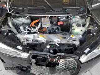 2023 BMW iX xDrive50 z VIN WB523CF08PCL23354, wystawiony jako Copart lot #67861052 z przebiegiem 718 mil mil oraz . Historia ofert i sprzedaży dostępna na DreamBid. Obrazek 12.