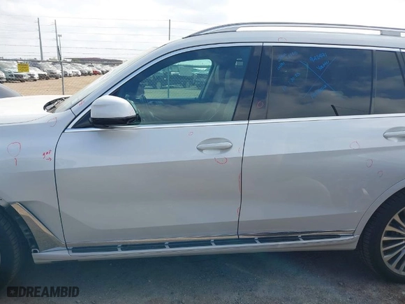 2019 BMW X7 xDrive40i with VIN 5UXCW2C58KL082400, listed as a IAAI auction lot 41502693 with 47,224 mi miles. Bid and sale history available at carsss.com. Image 15.