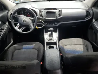 2013 Kia Sportage LX z VIN KNDPB3A26D7357884, wystawiony jako Copart lot #55836165 z przebiegiem 140 252 mil mil oraz Szkoda całkowita • Salvage title. Historia ofert i sprzedaży dostępna na DreamBid. Obrazek 8.