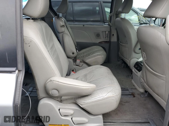 2011 Toyota Sienna XLE AAS с VIN 5TDYK3DC3BS049356, выставлен на аукционе Copart как лот 47971545 с пробегом 229 703 миль миль и Чистый • Clean title. История ставок и продаж доступна на DreamBid. Изображение 11.