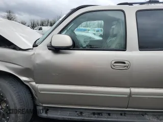 2001 Chevrolet Suburban LT with VIN 3GNEC16T11G147081, listed as a Copart auction lot 45738435 with 0 mi miles and Salvage Title. Bid and sale history available at carsss.com. Image 7.