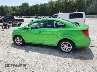 2015 Chevrolet Sonic LT z VIN 1G1JC5SH2F4145840, wystawiony jako Copart lot #59638075 z przebiegiem 101 521 mil mil oraz Czysty tytuł • Clean title. Historia ofert i sprzedaży dostępna na DreamBid. Obrazek 2.