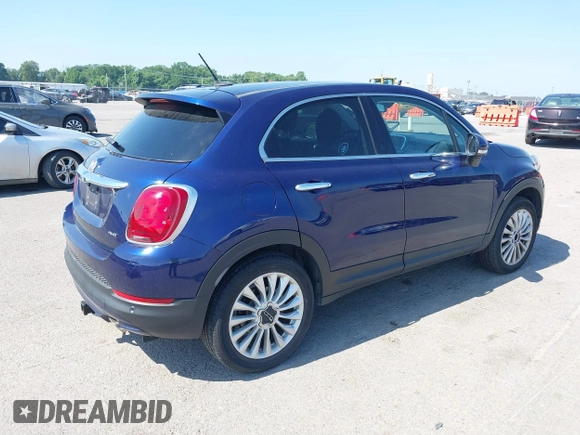 2016 FIAT 500X Lounge z VIN ZFBCFYDT3GP360656, wystawiony jako IAAI lot #39720445 z przebiegiem 52 736 mil mil oraz . Historia ofert i sprzedaży dostępna na DreamBid. Obrazek 4.