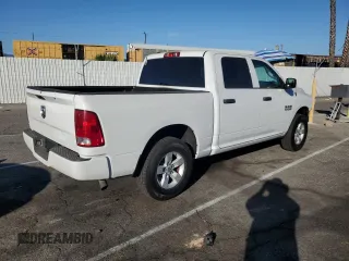 2018 Ram 1500 Express z VIN 1C6RR6KG6JS141596, wystawiony jako Copart lot #76945554 z przebiegiem 66 153 mil mil oraz Szkoda całkowita • Salvage title. Historia ofert i sprzedaży dostępna na DreamBid. Obrazek 3.