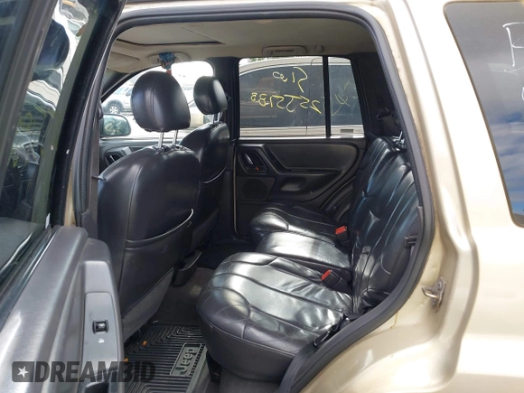 2000 Jeep Grand Cherokee Laredo with VIN 1J4GW48S3YC347711, listed as a IAAI auction lot 42305308 with Not provided miles and . Bid and sale history available at DreamBid. Image 8.