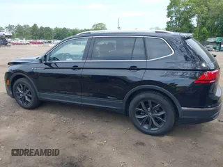 2024 Volkswagen Tiguan SE with VIN 3VVMB7AX6RM079301, listed as a IAAI auction lot 42404572 with 8,573 mi miles and . Bid and sale history available at DreamBid. Image 14.