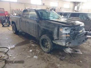 2017 Chevrolet Silverado 1500 Custom with VIN 1GCVKPEC2HZ263870, listed as a IAAI auction lot 41618087 with 197,482 mi miles. Bid and sale history available at carsss.com. Image 1.